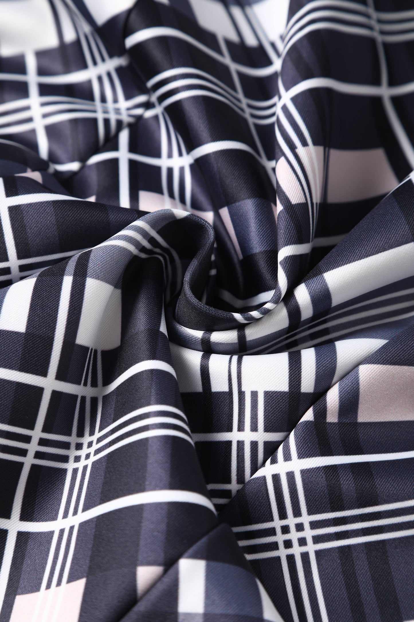 Toni Fitted Collared Vintage Dress in Black & White Tartan